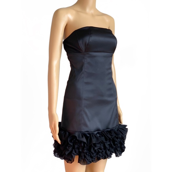 Plastic Island Dresses & Skirts - NWT Black Ruffle Strapless Cocktail Dress